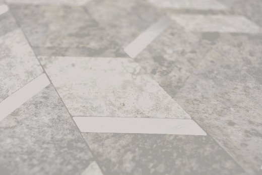 Muestra de mano flecha vinilo efecto piedra Cemento gris claro/Plata azulejo de pared MOS200-2CLG_m