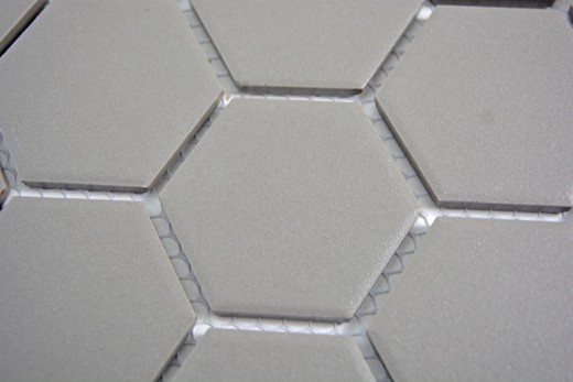 Muestra de mano azulejo mosaico cerámica hexágono gris sin esmaltar MOS11B-0202-R10_m