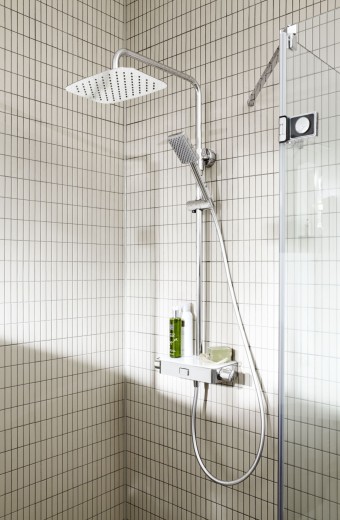 Muestra de mano mosaico azulejo cerámica barras beige claro sin esmaltar MOS24B-1211-R10_m