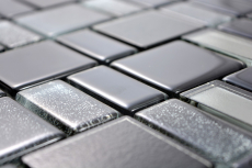 Muestra de mano mosaico azulejo translúcido negro combinación iridiscente de color negro MOS68-035B_m