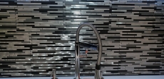 Muestra de mano mosaico azulejo aluminio compuesto aluminio alu gris negro azulejo backsplash cocina MOS49-0308_m