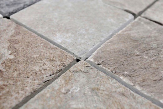 Muestra de mano mosaico azulejo cuarcita piedra natural cuarcita beige gris cocina splashback MOS36-0210_m