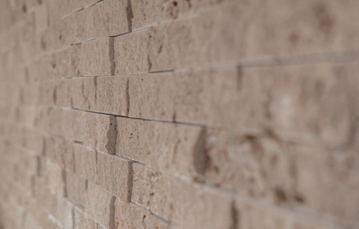 Muestra de mano mosaico pared de piedra Travertino piedra natural nogal Ladrillo Splitface Noce Travertino 3D MOS43-44248_m