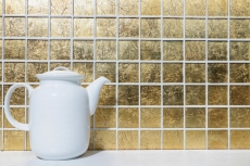 Muestra de mano mosaico azulejo Mosaico de vidrio translúcido Estructura de oro cristal MOS120-0746_m