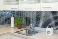 Muestra de mano mosaico azulejo translúcido negro mosaico de vidrio cristal lustre negro MOS88-8LU89_m