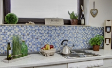 Muestra de mano mosaico azulejo Azulejo backsplash Azul translúcido Mosaico de vidrio Cristal concha azul MOS82B-0104_m