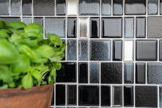 Muestra de mano mosaico azulejo translúcido negro combinación iridiscente de color negro MOS68-035B_m
