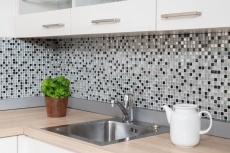 Muestra de mano mosaico azulejo Azulejo espejo translúcido acero inoxidable plata negro Mosaico de vidrio Cristal acero plata negro MOS92-0207_m
