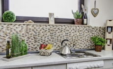 Muestra de mano mosaico azulejo azulejo backsplash translúcido luz beige ladrillo vidrio mosaico cristal piedra emperador luz MOS87-B1153_m
