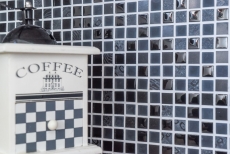 Muestra de mano mosaico azulejo Azulejo backsplash Translúcido gris oscuro negro Mosaico de vidrio Piedra de cristal Relieve gris oscuro negro MOS83-HQ19_m
