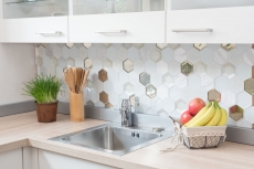 Muestra de mano mosaico azulejo Azulejo backsplash Blanco translúcido Hexágono mosaico de vidrio Piedra de cristal 3D blanco MOS11E-66_m