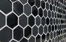 Muestra de mano mosaico azulejo Azulejo backsplash Negro translúcido Hexágono mosaico de vidrio Piedra de cristal 3D negro MOS11D-33_m