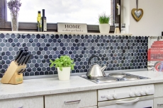 Muestra de mano mosaico azulejo Azulejo backsplash Negro translúcido Hexágono mosaico de vidrio Piedra de cristal 3D negro MOS11D-33_m