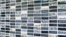 Muestra de mano mosaico azulejo espejo translúcido plata gris negro rectángulo vidrio mosaico cristal piedra negro MOS87-SM88_m