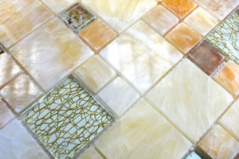 Muestra de mano mosaico azulejo backsplash translúcido ámbar oro combinación vidrio mosaico cristal piedra ónix elegancia oro MOS88-MC649_m