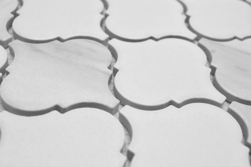 Muestra de mano cerámica mosaico Florentino Carrara look vintage blanco gris mate MOS13-0201_m