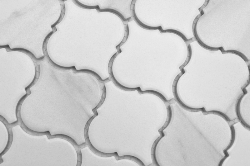 Muestra de mano cerámica mosaico Florentino Carrara look vintage blanco gris mate MOS13-0201_m