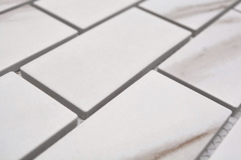 Azulejo de mosaico de cerámica muestra de mano Pared enlace compuesto Calacatta blanco gris-marrón mate MOS26M-1112_m