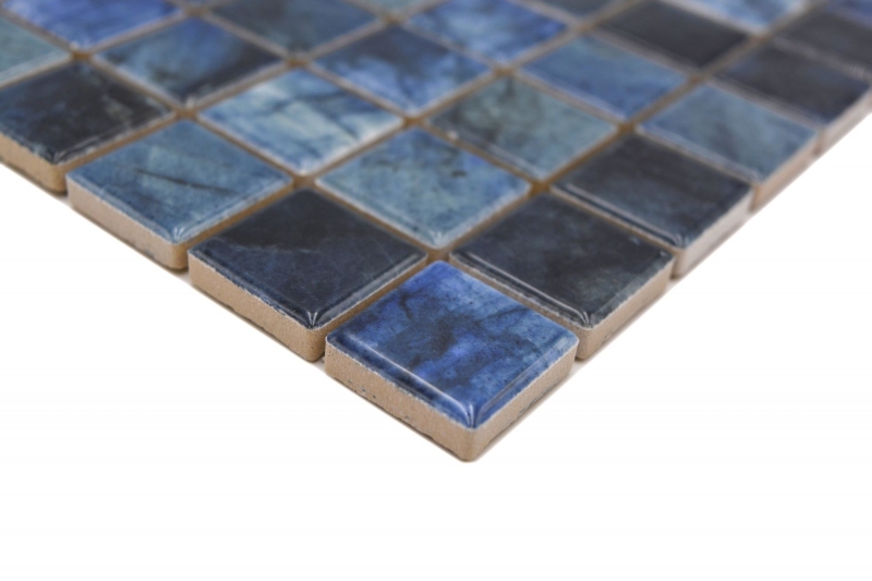 Muestra de mano Jasba Agrob Buchtal Fresh Marble & More gres cerámico mosaico labradorita azul brillante aspecto mármol cocina baño ducha MOSJBMM20_m