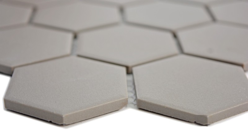 Muestra de mano azulejo mosaico cerámica hexágono gris sin esmaltar MOS11B-0202-R10_m