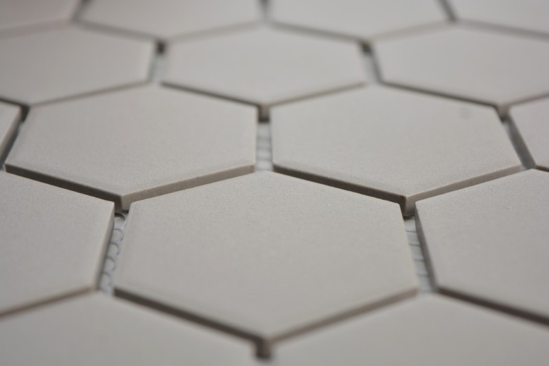Muestra de mano azulejo mosaico cerámica hexágono gris sin esmaltar MOS11B-0202-R10_m