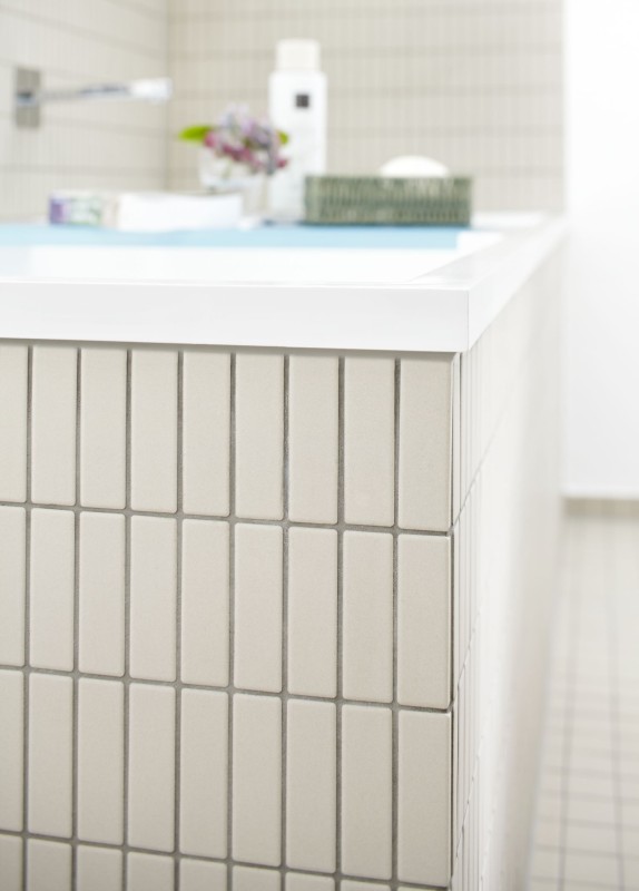 Muestra de mano mosaico azulejo cerámica barras beige claro sin esmaltar MOS24B-1211-R10_m