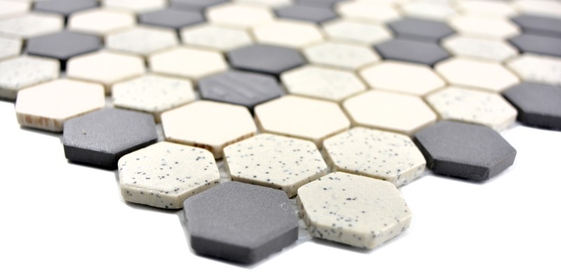 Muestra de mano mosaico azulejo cerámica beige negro Hexagaon sin esmaltar MOS11A-0113-R10_m