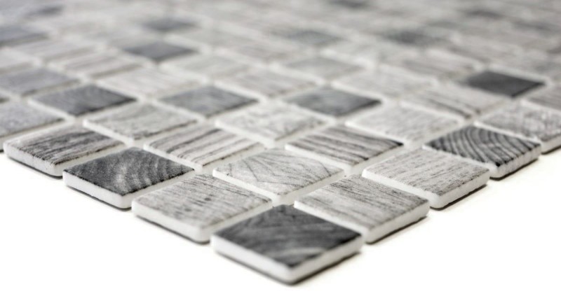 Muestra de mano azulejo mosaico ECO Reciclaje GLAS ECO textura madera gris claro MOS63-312_m