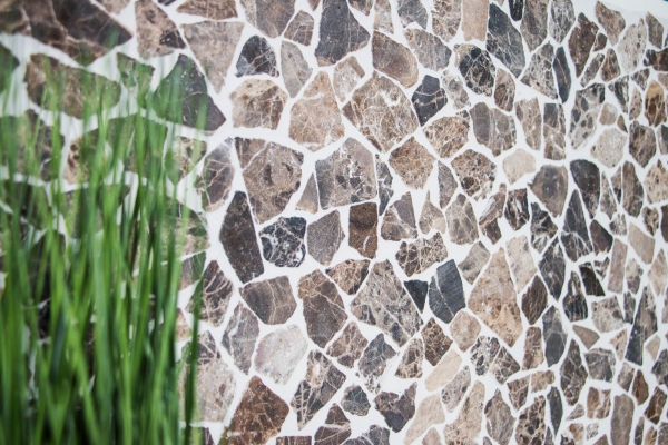 Mosaico de mármol de cantera de piedra natural Poligonal Impala marrón oscuro flameado revestimiento de pared salpicaduras - MOS44-1306
