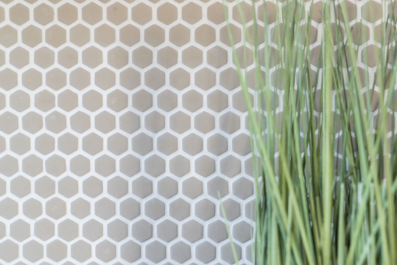 Mosaico de vidrio Revestimiento de pared sostenible Azulejo backsplash Reciclaje Hexágono Esmalte beige crema mate MOS140-HX13C