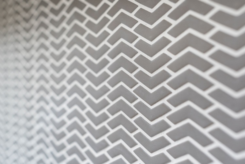 Mosaico de vidrio sostenible pared revestimiento azulejo backsplash reciclado espiga esmalte gris-marrón mate MOS140-HB35G