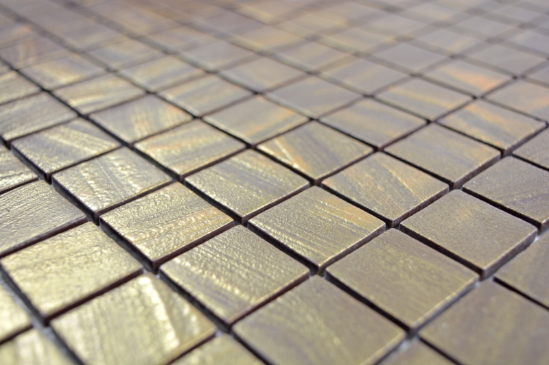 Muestra de mano azulejo de mosaico ECO Reciclaje GLAS ECO oro satinado MOS360-05_m