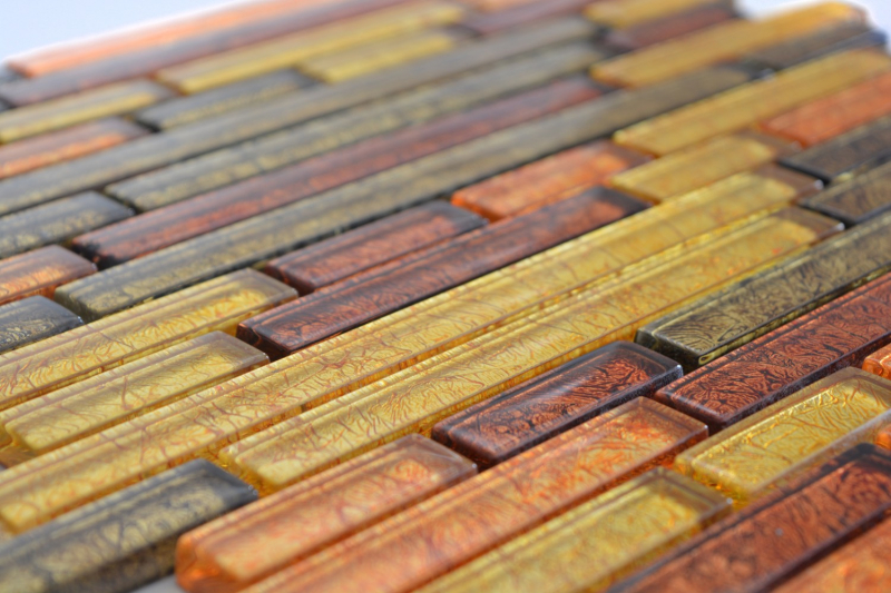 Muestra de mano mosaico azulejo Mosaico de vidrio compuesto translúcido Estructura de color naranja oro cristal MOS86-07814_m