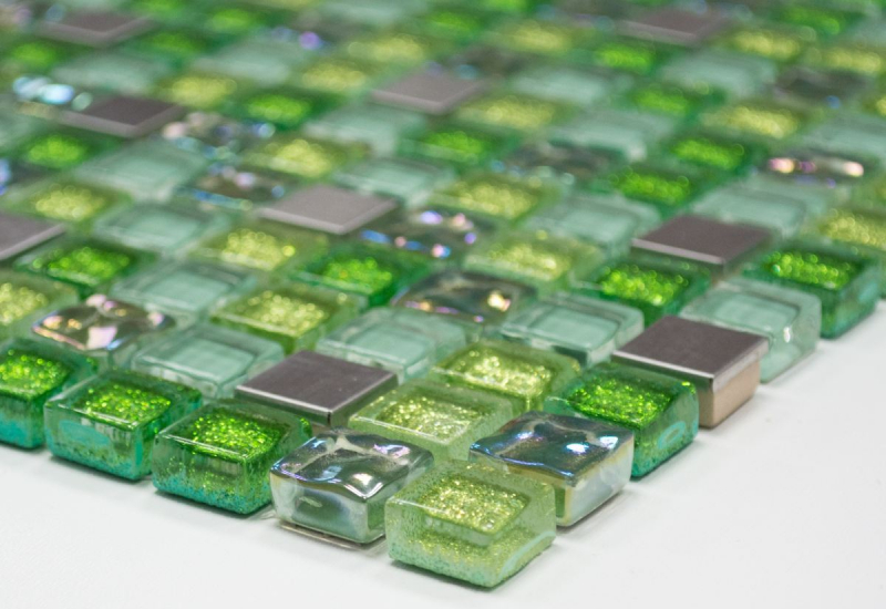Muestra de mano mosaico azulejo Azulejo backsplash Acero inoxidable translúcido verde Mosaico de vidrio Cristal acero verde MOS92-0506_m