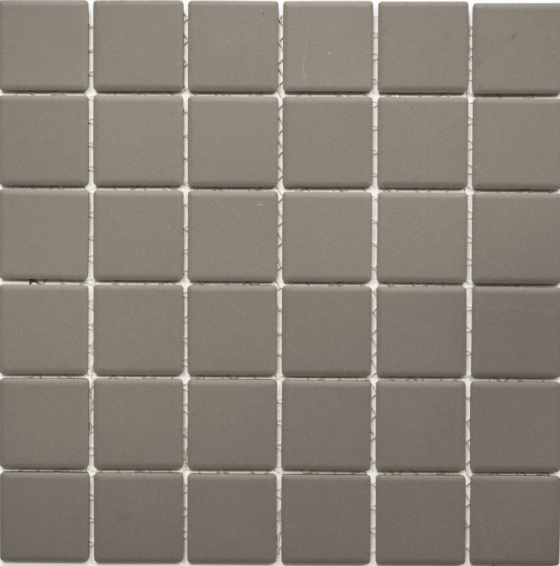 Muestra de mano azulejo mosaico cerámica barro gris sin esmaltar RUTSCHEMMEND BAD MOS14B-0204-R10_m