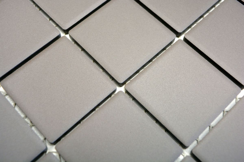 Muestra de mano azulejo mosaico cerámica barro gris sin esmaltar RUTSCHEMMEND BAD MOS14B-0204-R10_m