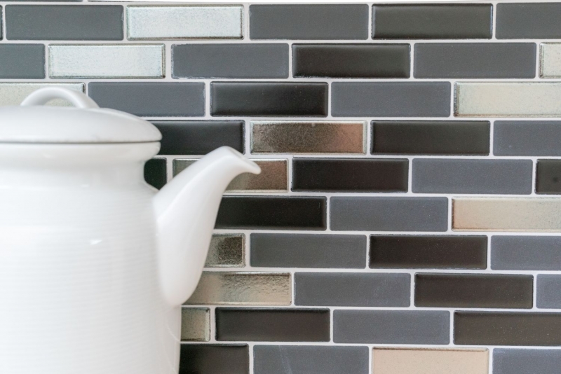 Muestra de mano mosaico compuesto cerámica negro plata cromo barras azulejo backsplash MOS26-0317_m