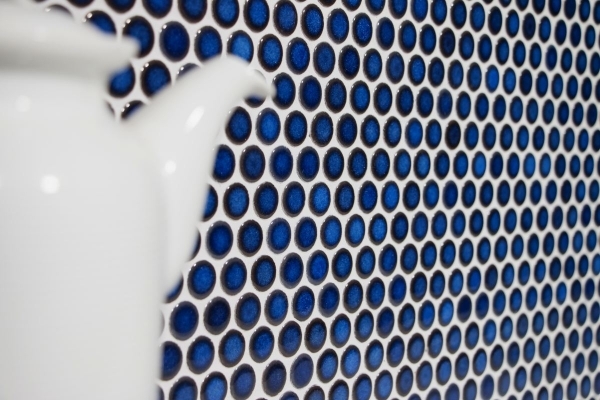 Muestra de mano botón mosaico LOOP redondo mosaico azul oscuro cobalto pared cocina ducha BAD MOS10-0405_m