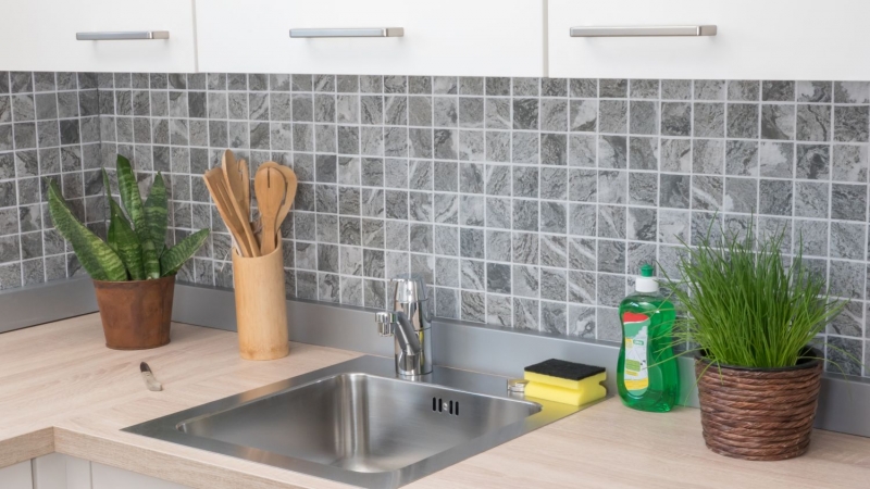 Muestra de mano mosaico azulejo piedra natural aspecto gris estructura baño azulejo backsplash MOS16-HWA4GY_m