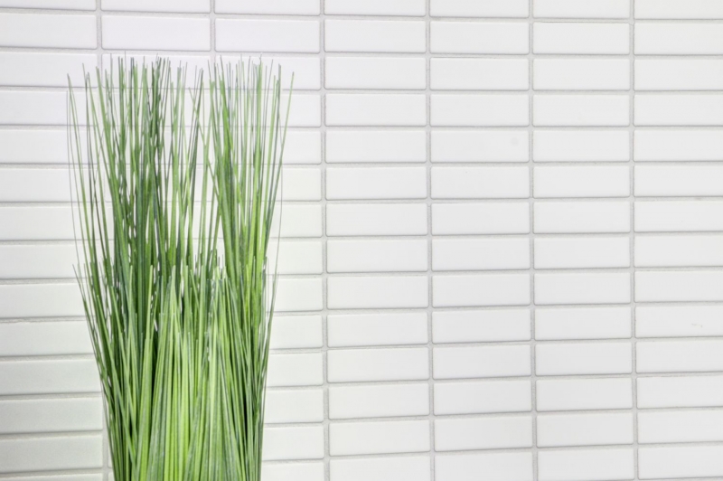 Muestra de mano mosaico azulejo cerámica varillas blanco brillante azulejo backsplash cocina MOS24-0102_m