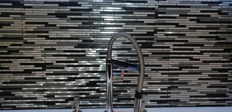 Muestra de mano mosaico azulejo aluminio compuesto aluminio alu gris negro azulejo backsplash cocina MOS49-0308_m