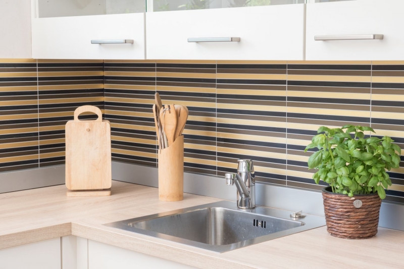 Muestra de mano mosaico azulejo aluminio varillas aluminio negro bronce oro azulejo backsplash cocina MOS49-B301_m