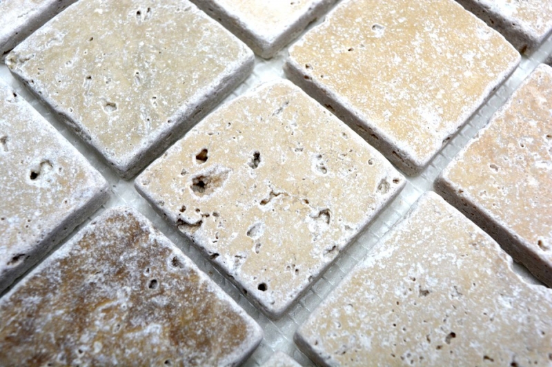 Muestra de mano mosaico cocina splashback Travertino piedra natural beige marrón Chiaro + Noche Travertino MOS43-1216_m