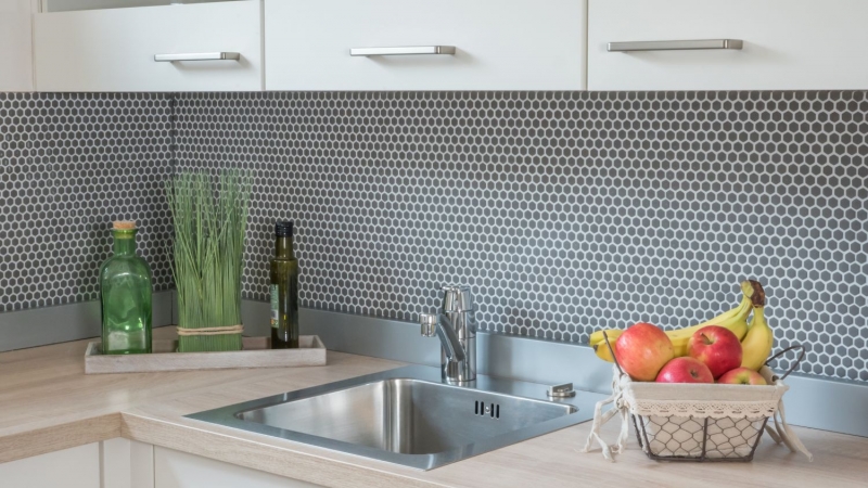 Muestra de mano mosaico ECO Reciclaje GLAS Hexágono Esmalte gris-marrón mate MOS140-HX15G_m