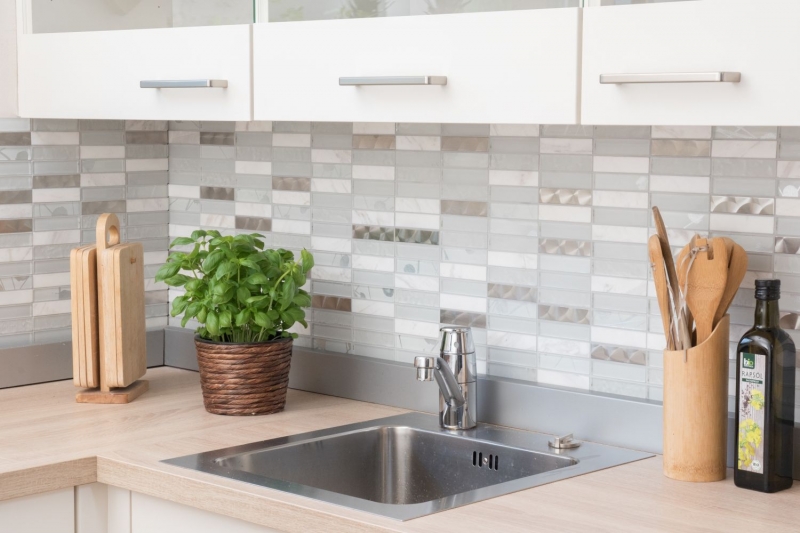 Muestra de mano mosaico azulejo azulejo backsplash acero inoxidable translúcido blanco rectángulo cristal mosaico piedra acero blanco MOS87-11X_m