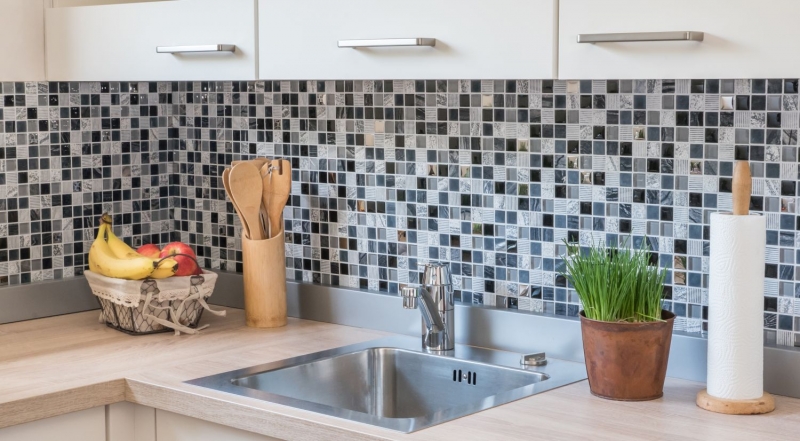 Muestra de mano azulejo mosaico Azulejo backsplash Gris translúcido negro Mosaico de vidrio Piedra de cristal EP gris negro plata MOS83-HQ24_m