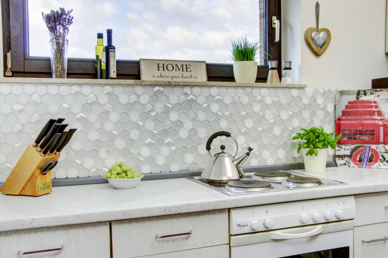 Muestra de mano azulejo mosaico Azulejo backsplash Blanco translúcido Hexágono mosaico de vidrio Piedra de cristal 3D blanco MOS11D-HXN11_m