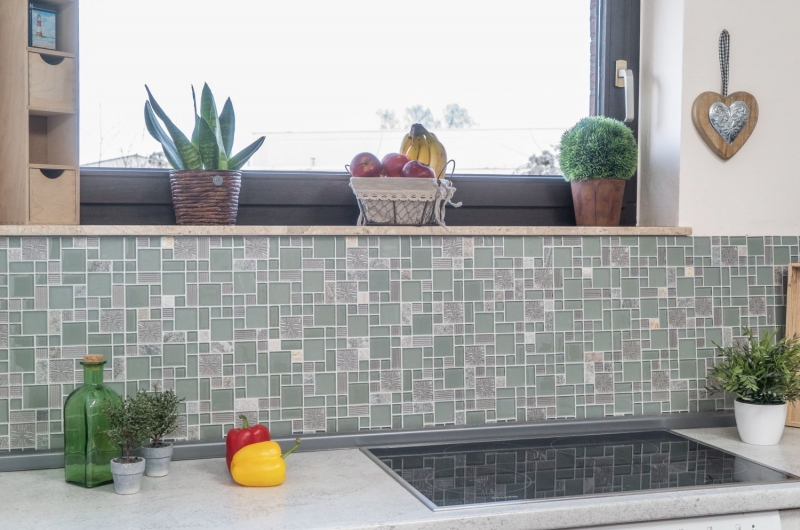 Muestra de mano mosaico azulejo azulejo backsplash gris translúcido combinación mosaico de vidrio Crystal piedra claro gris mate MOS88-MC669_m