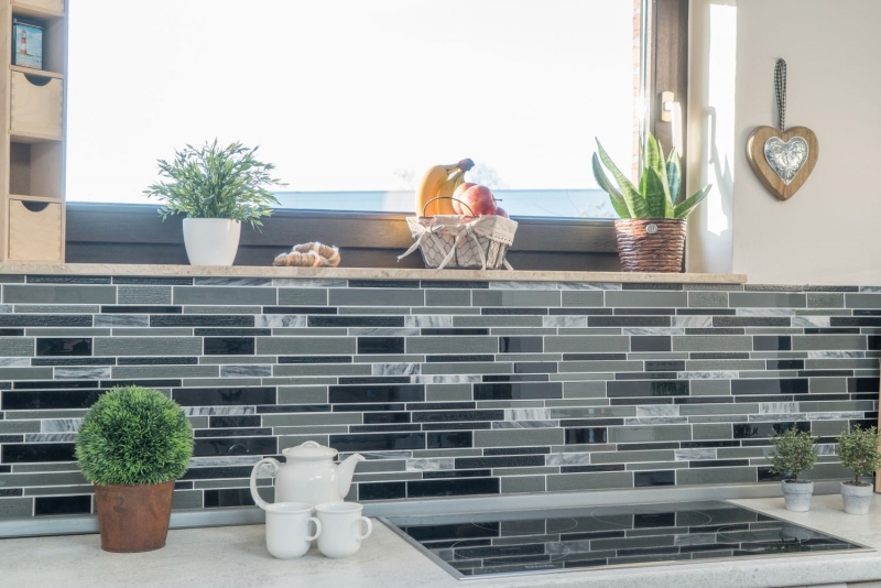 Muestra de mano mosaico azulejo azulejo backsplash translúcido gris negro compuesto mosaico de vidrio Crystal piedra gris negro MOS67-GV44_m