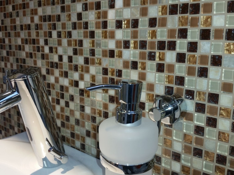 Muestra de mano mosaico azulejo Azulejo backsplash Translúcido beige marrón Mosaico de vidrio Piedra de cristal beige marrón MOS92-1206_m